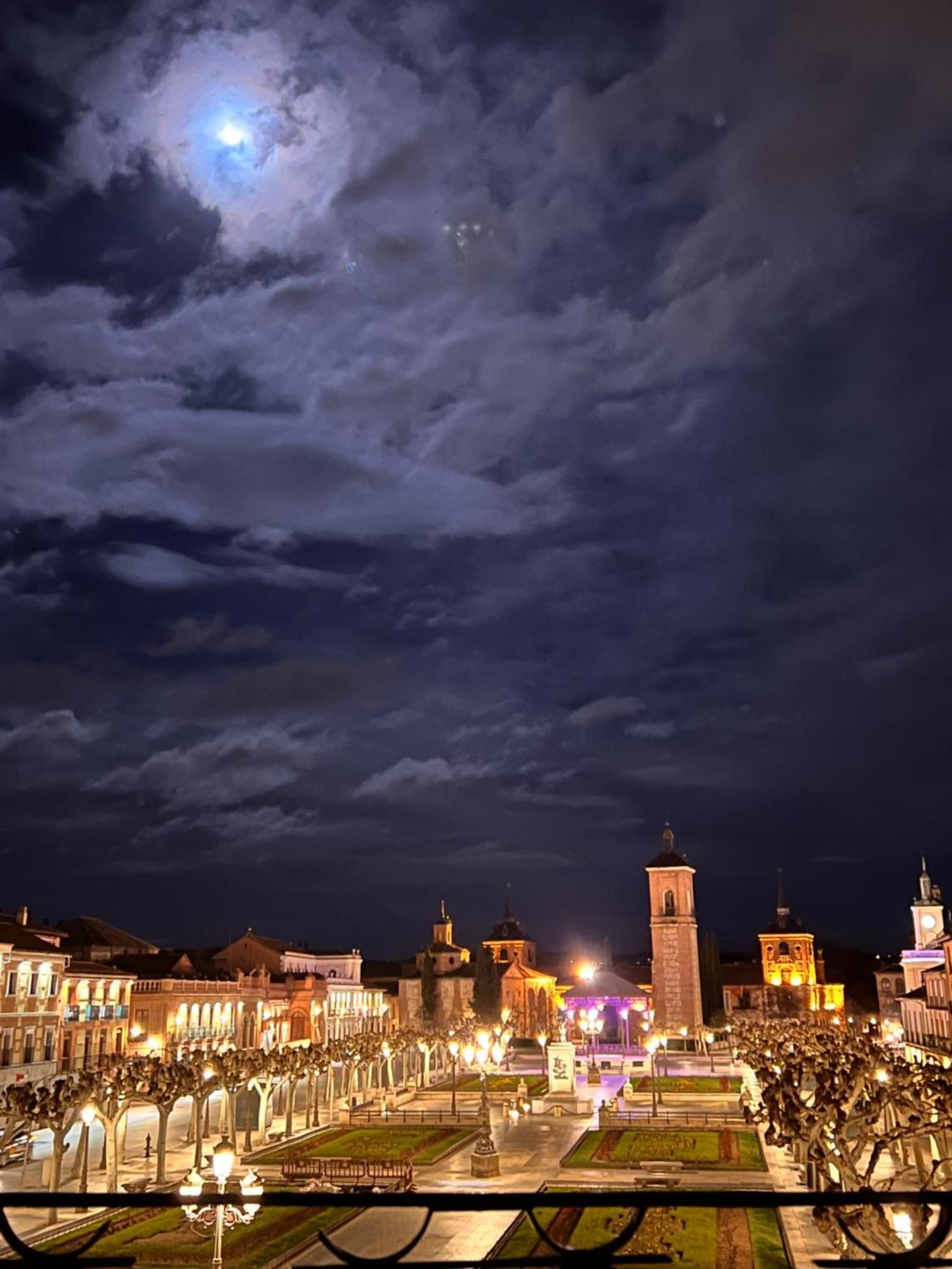 Sonar En La Plaza Cervantes 1 Alcalá de Henares Buitenkant foto