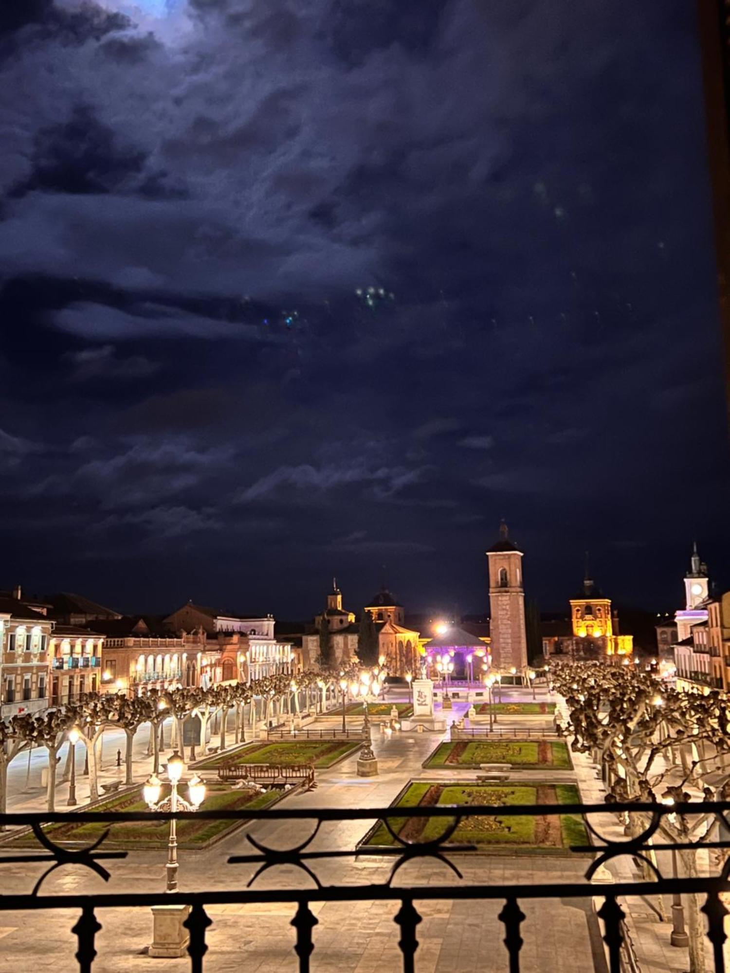 Sonar En La Plaza Cervantes 1 Alcalá de Henares Buitenkant foto